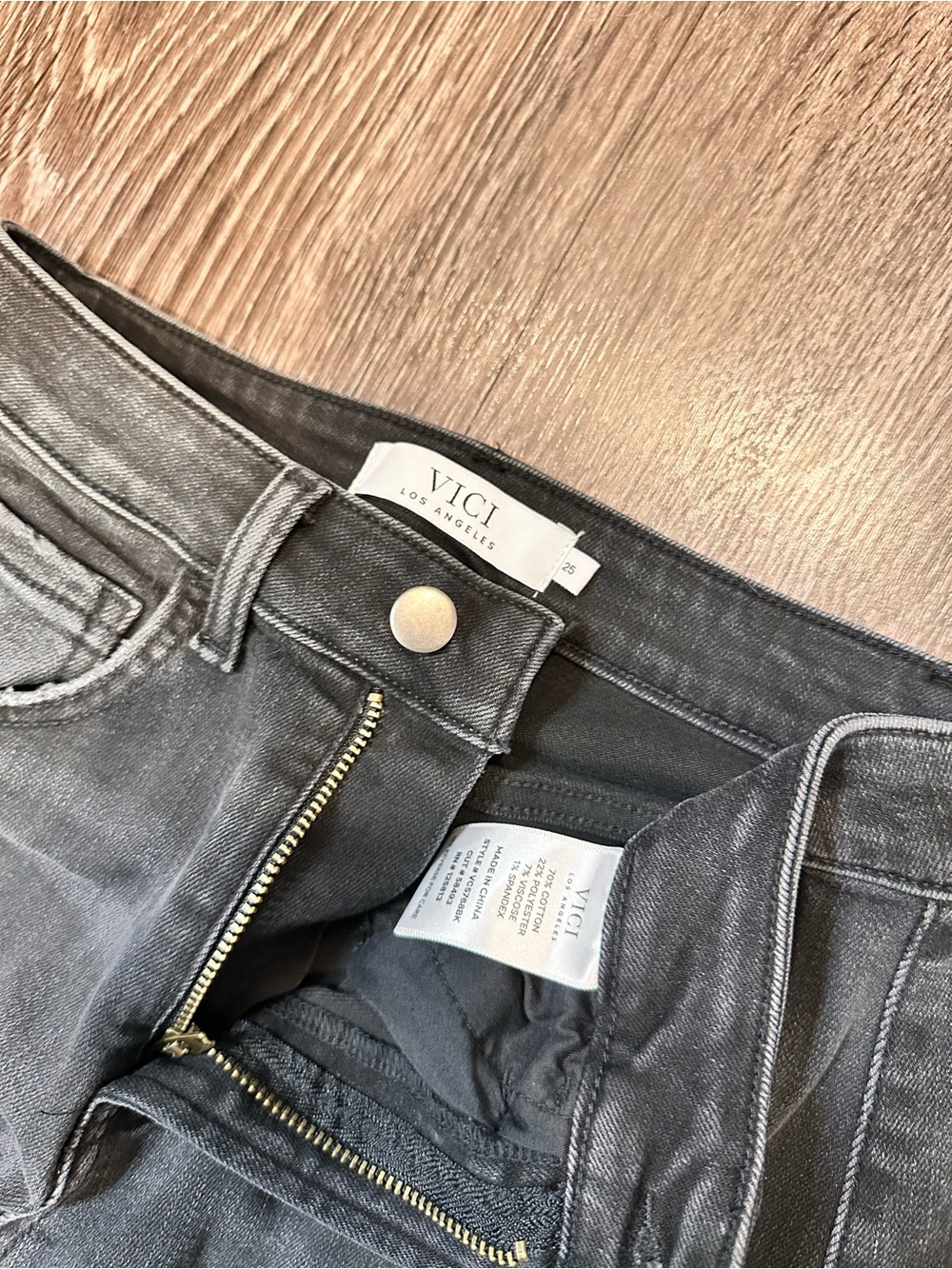VICI Collection *never worn* Wild Honey High-Rise Washed Black Jeans